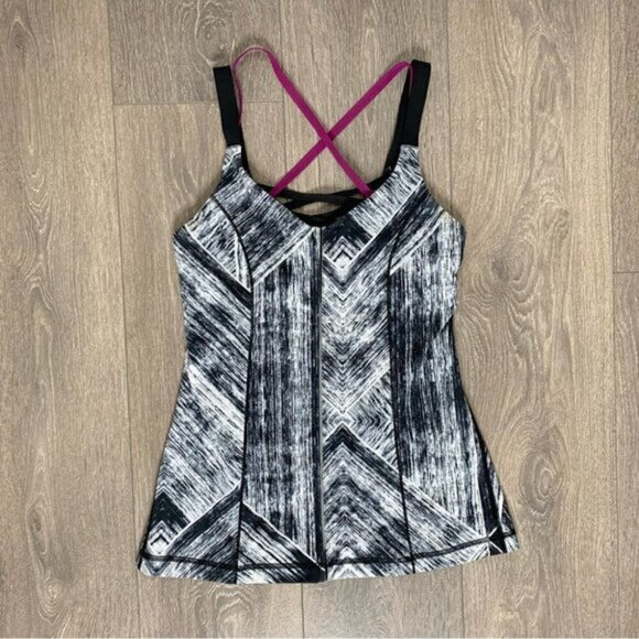 Lululemon Hot To Street Tank Top Heat Wave White Black Black Regal Plum Size 4 - Picture 4 of 12